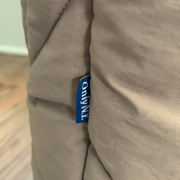 OnlyNY Puffy Vest; dark tan; teal interior lining; size Small; Unisex - Picture 7 of 12